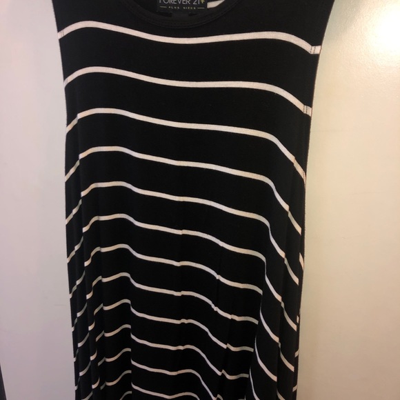 Striped Tank Top - Picture 4 of 6